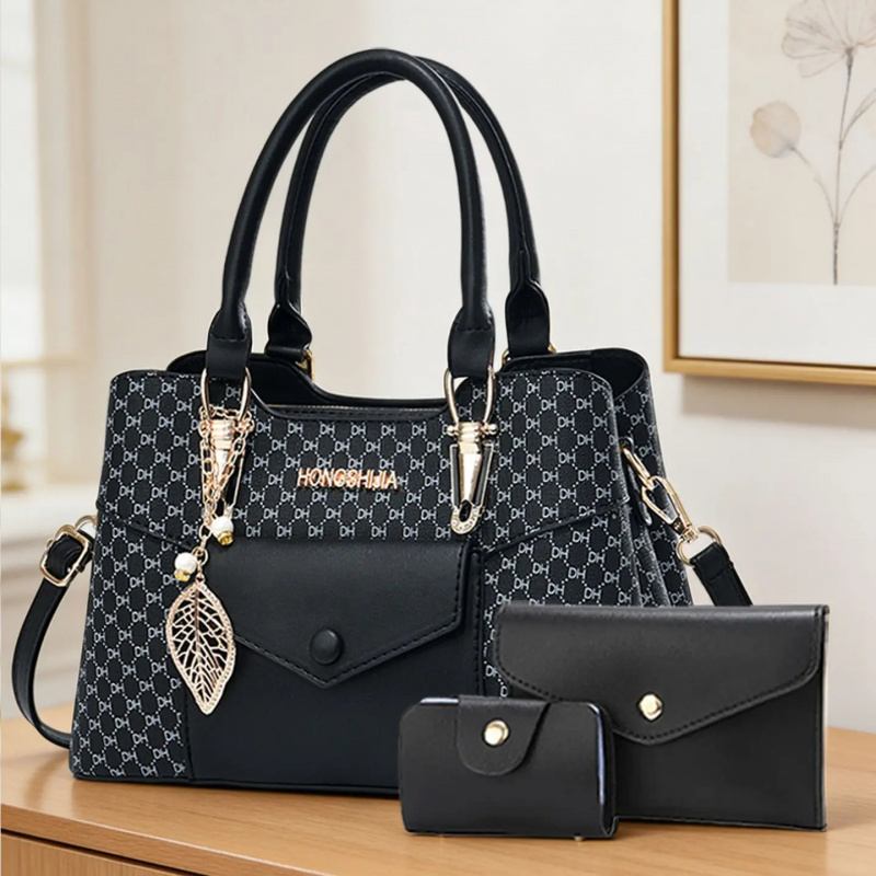 Luxury Bags With Zipper - حقائب حمل كبيرة الحجم ذات ملمس