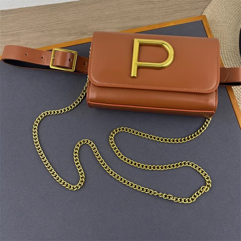 Belt Bag Leather Wide - حقيبة نسائية مصممة من الجلد الصناعي