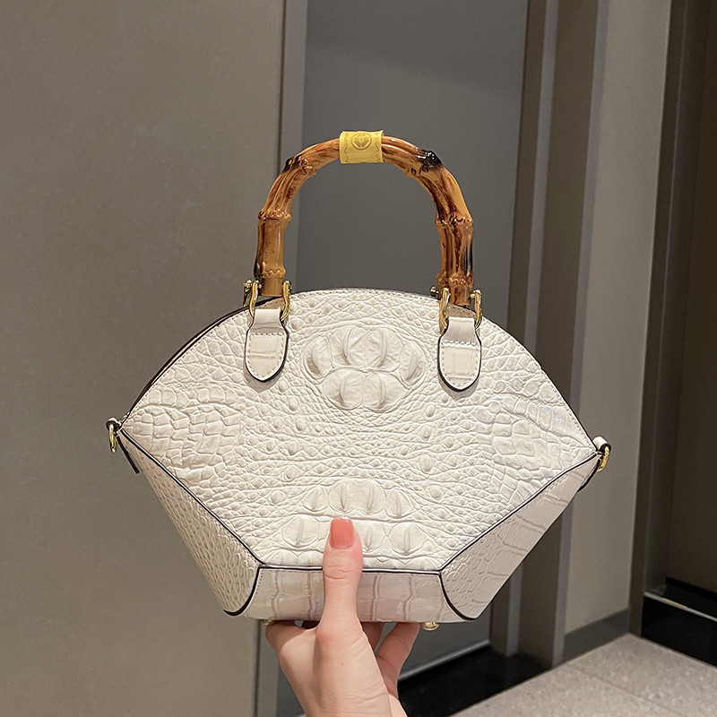 Luxury Bags For Women Sale - حقيبة كروس جلد البقر للنساء ،