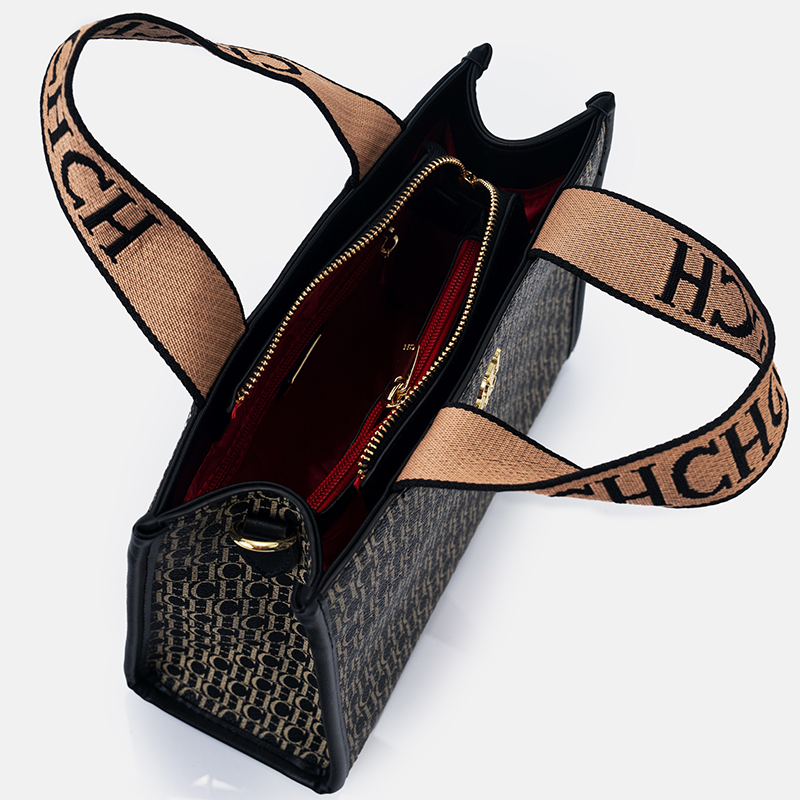 حقائب نسائية من CH بشعار معدني - مراجعة Luxury Bags Logo وسعره