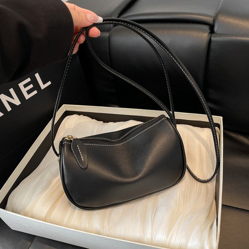 حقيبة حفاضات أنيقة بلون موحد،  - مراجعة Luxury Bags Logo وسعره