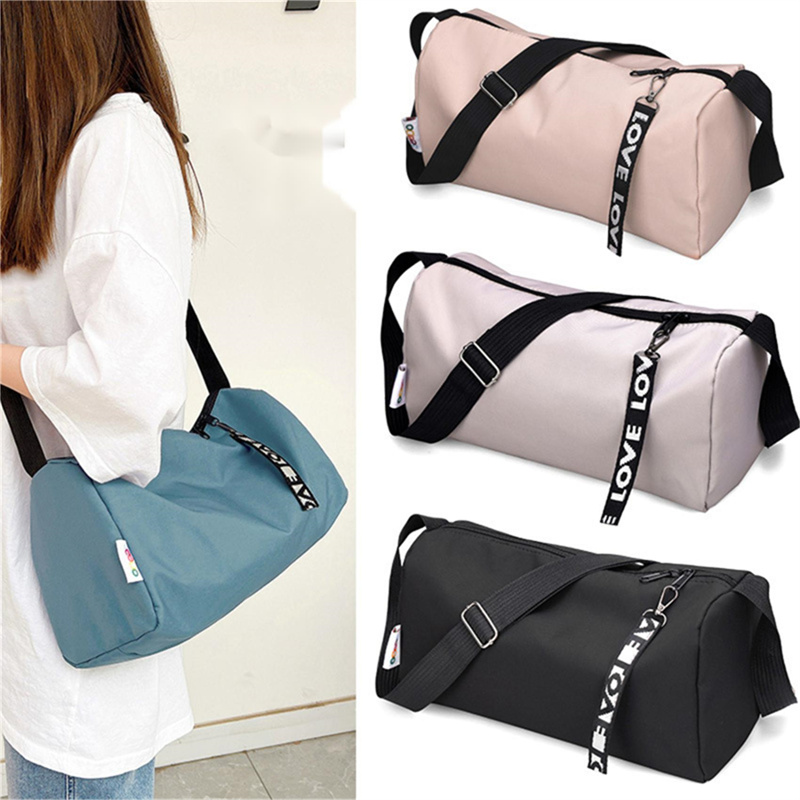 المرأة حقيبة قاعة رياضة مقاوم  - مراجعة Weekender Bag Duffle وسعره
