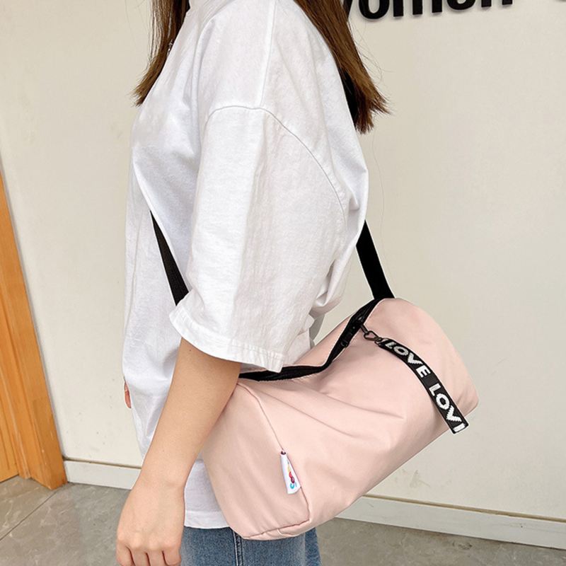 المرأة حقيبة قاعة رياضة مقاوم  - مراجعة Weekender Bag Duffle وسعره