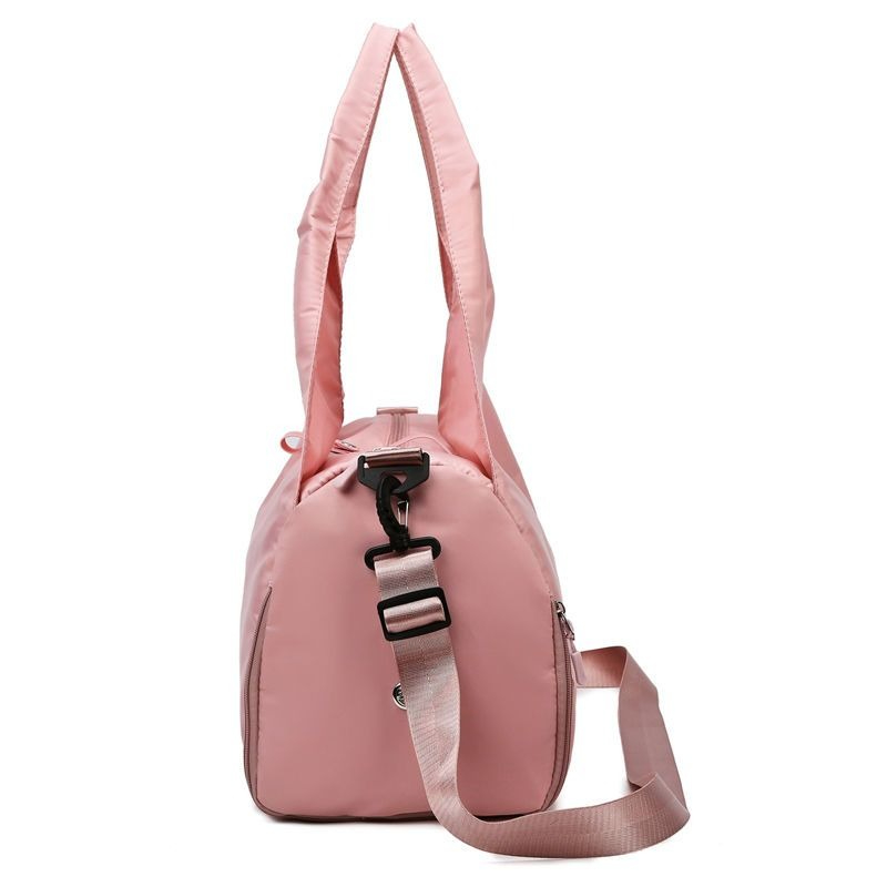حقيبة يوغا ولياقة بدنية كبيرة  - مراجعة Weekender Bag Duffle وسعره