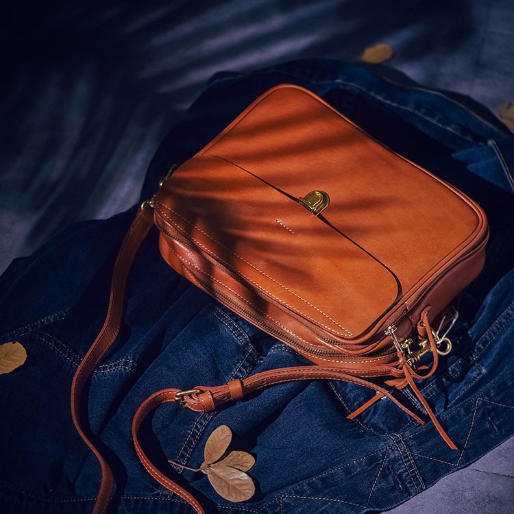 2025 ريترو الرجال يدوية الصنع  - مراجعة Luxury Bags Made In China وسعره