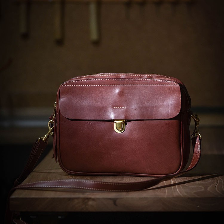 2025 ريترو الرجال يدوية الصنع  - مراجعة Luxury Bags Made In China وسعره