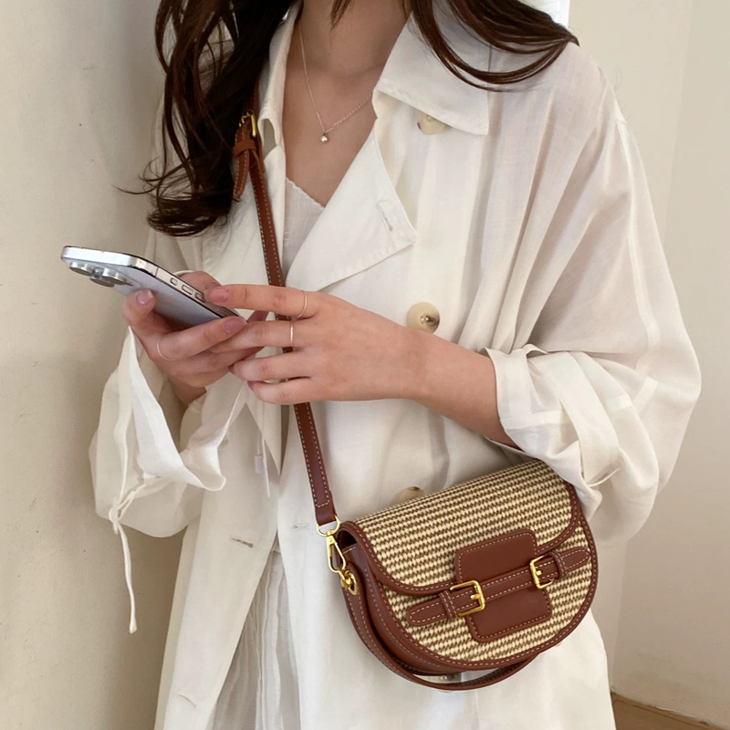 حقائب سرج صغيرة على الطراز الإ - مراجعة Luxury Bags Women وسعره