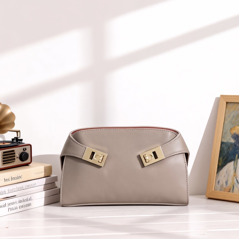 المتخصصة الخفيفة الفاخرة الراق - مراجعة Luxury Bags No Logo وسعره
