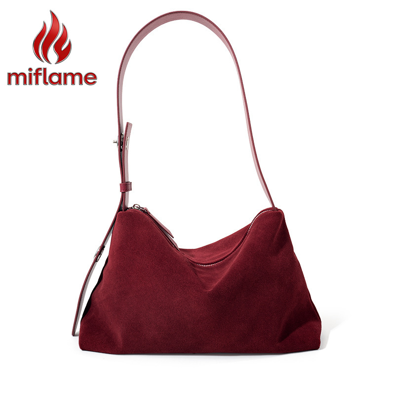 حقيبة كتف نسائية من الجلد الطب - مراجعة Quiet Luxury Bags Tote وسعره